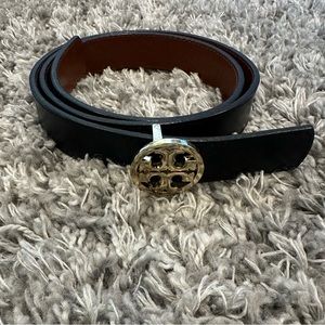 Tory Burch 1 inch reversible belt size small